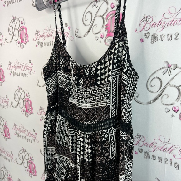 Bluenotes dress ruffle hem Aztec boho white Black and White Patterned Dress - Picture 4 of 12